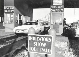 Toll booths on I-74 bridge